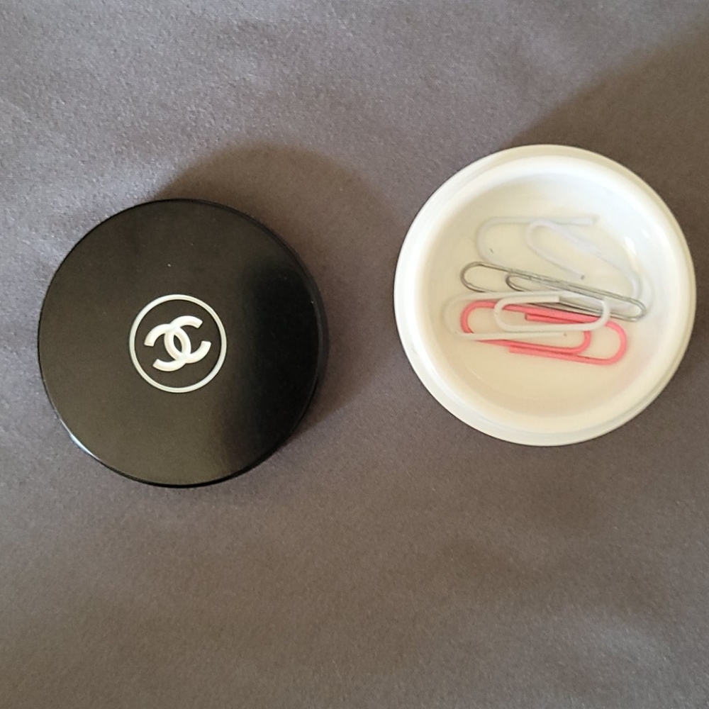 Chanel Lip Balm Pot - EMPTY - Picture 4 of 4